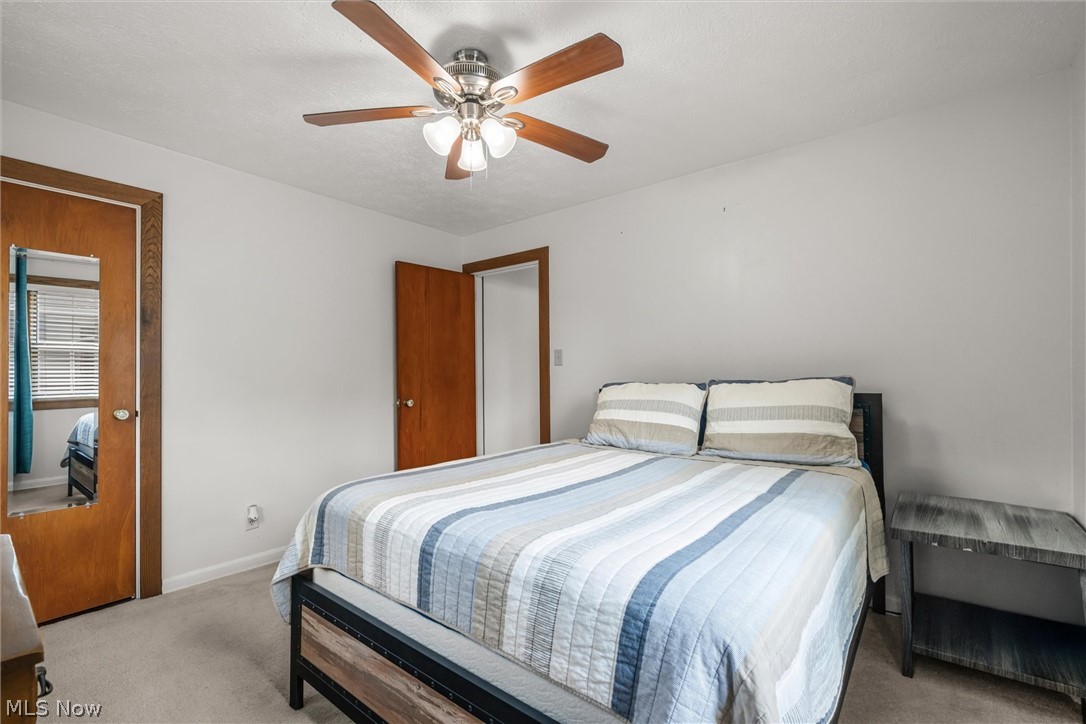 135 N Middle Street Columbiana OH 44408