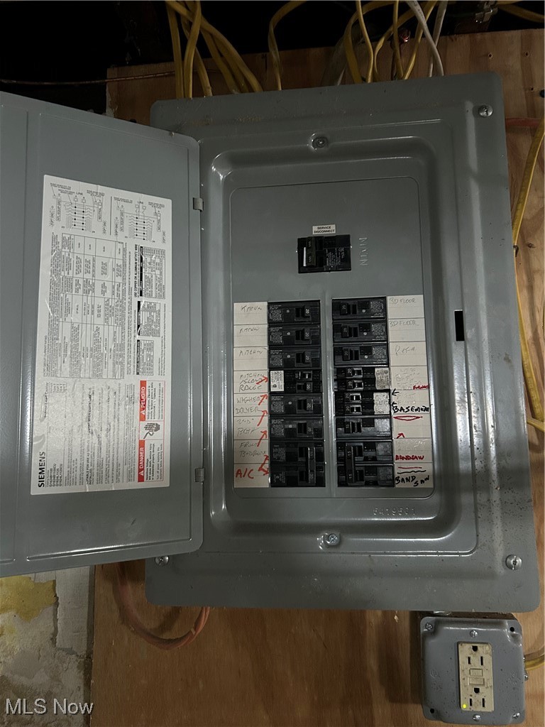 4713 W 150th Street Cleveland OH 44135