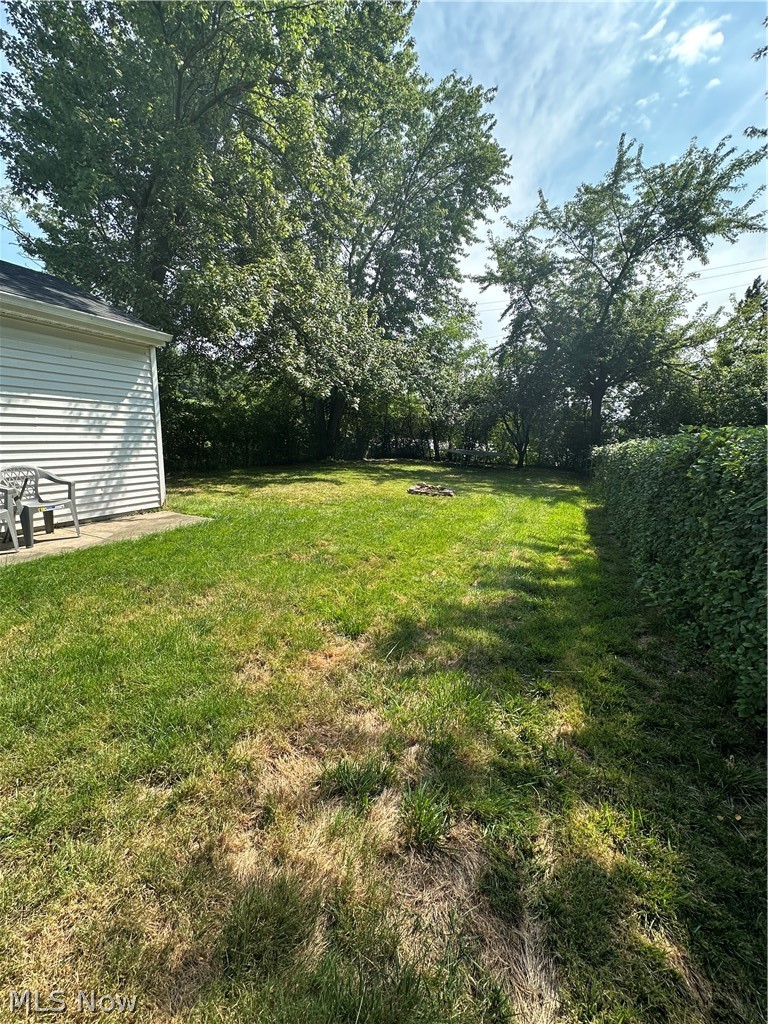 1566 E 204 Street E Euclid OH 44117