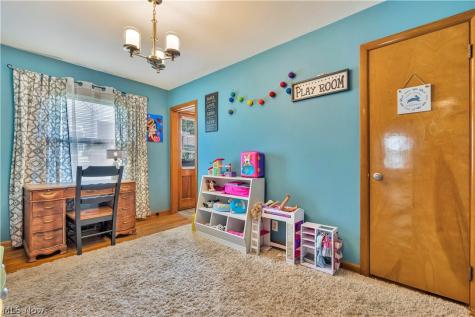 1780 Evergreen Avenue Akron OH 44301