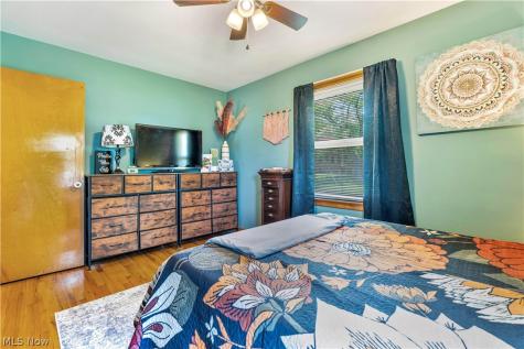 1780 Evergreen Avenue Akron OH 44301