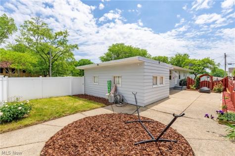 1780 Evergreen Avenue Akron OH 44301