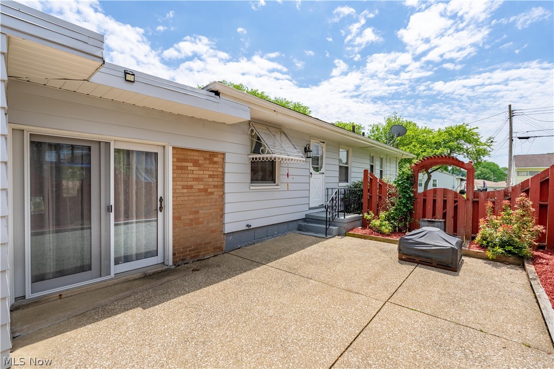 1780 Evergreen Avenue Akron OH 44301
