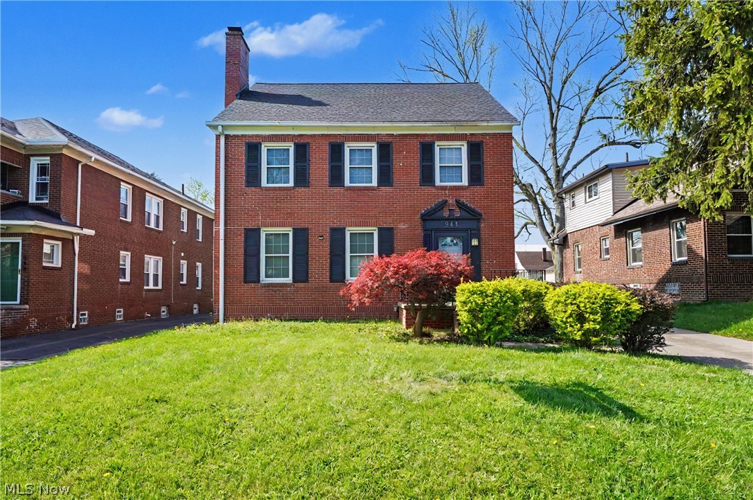 944 Canfield Road Youngstown OH 44511