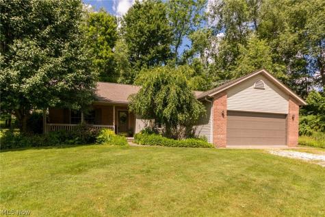 887 Manor Circle Howard OH 43028