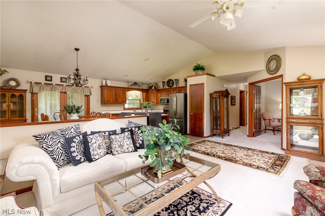 887 Manor Circle Howard OH 43028