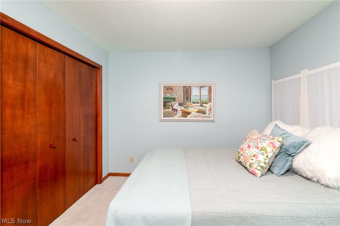 887 Manor Circle Howard OH 43028