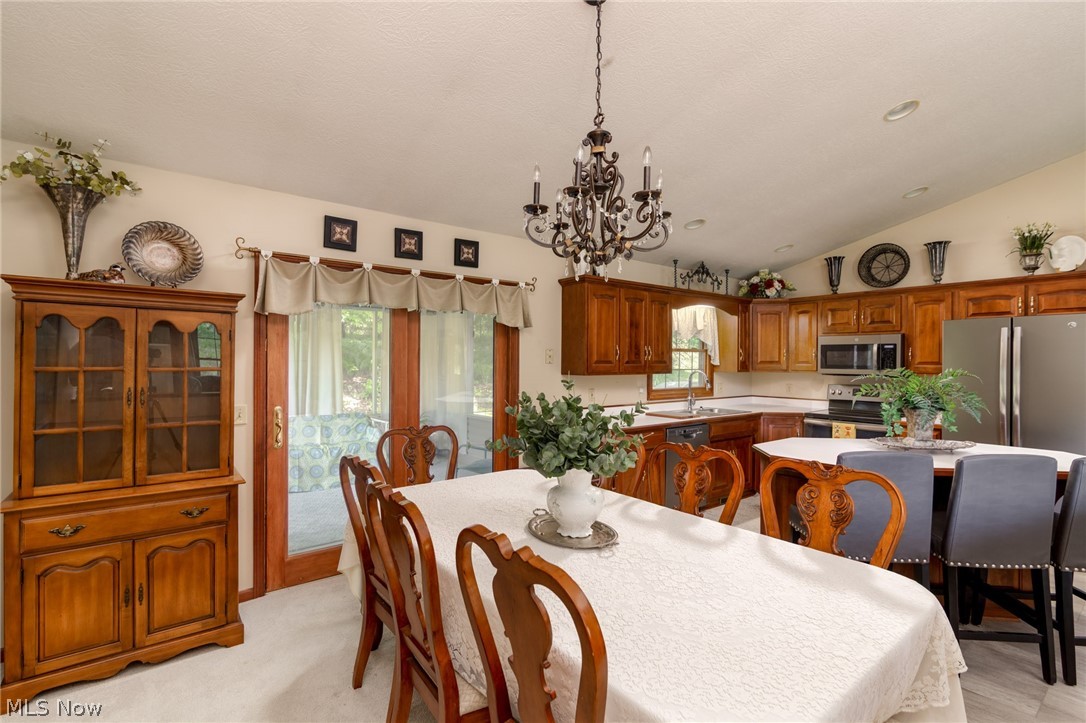 887 Manor Circle Howard OH 43028