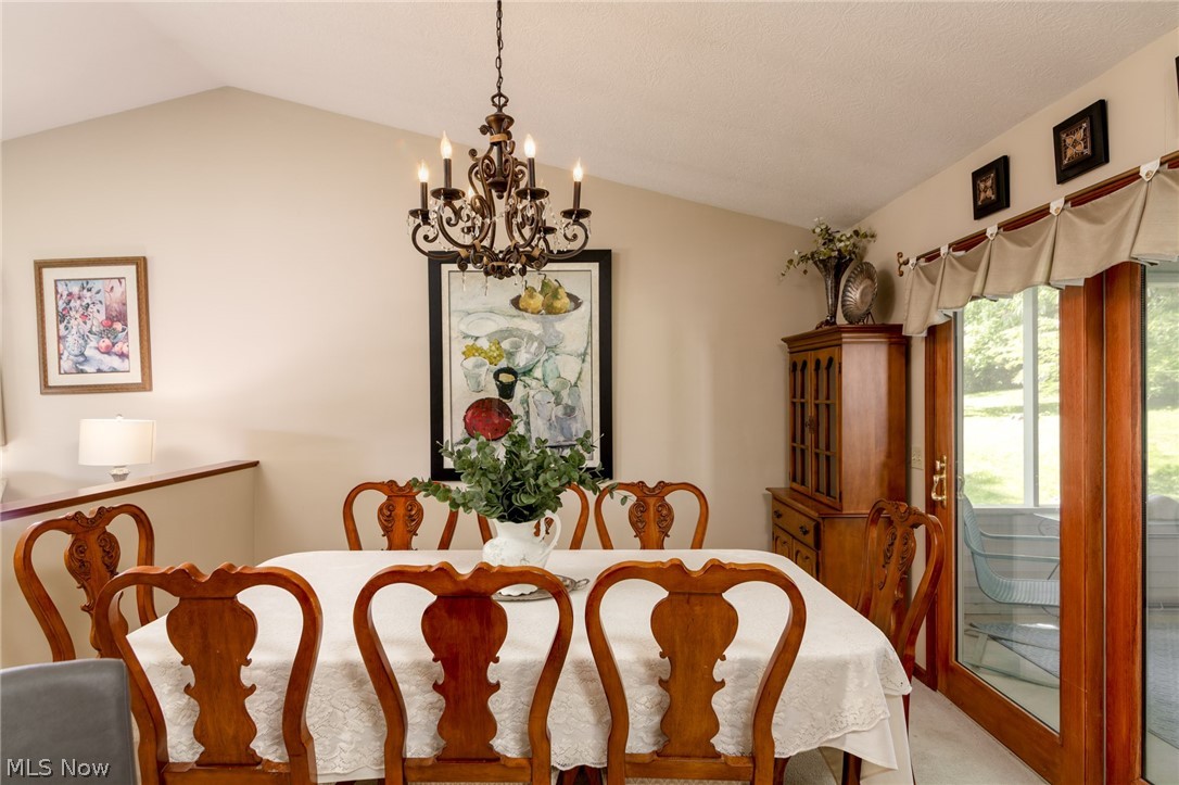 887 Manor Circle Howard OH 43028