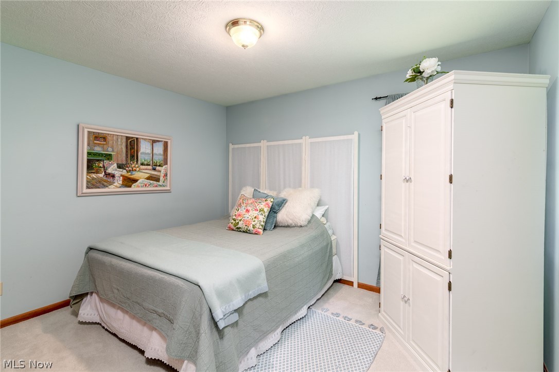 887 Manor Circle Howard OH 43028