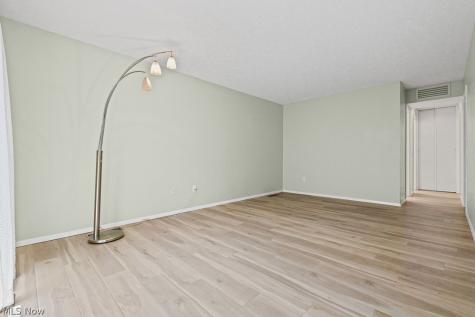 33180 Glenwood Court North Ridgeville OH 44039