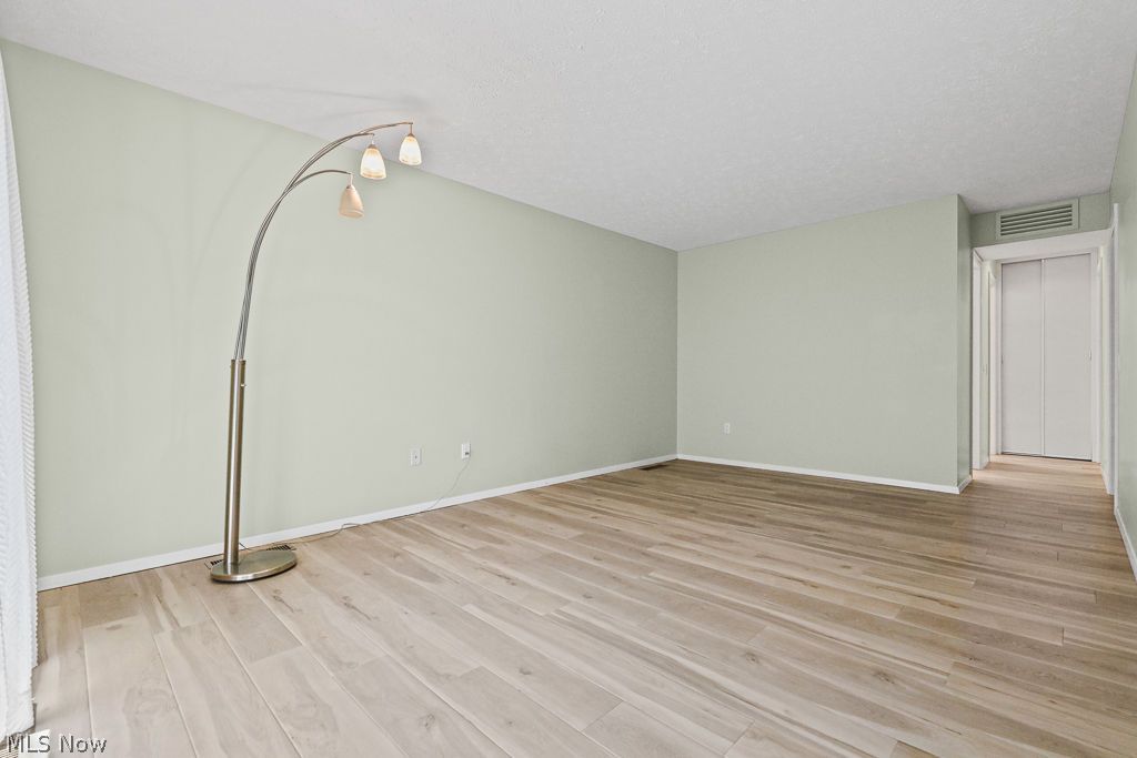 33180 Glenwood Court North Ridgeville OH 44039