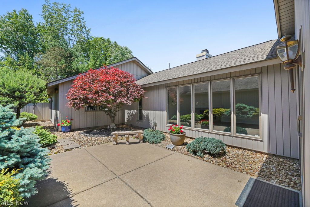 33180 Glenwood Court North Ridgeville OH 44039