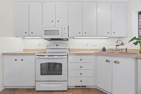 33180 Glenwood Court North Ridgeville OH 44039