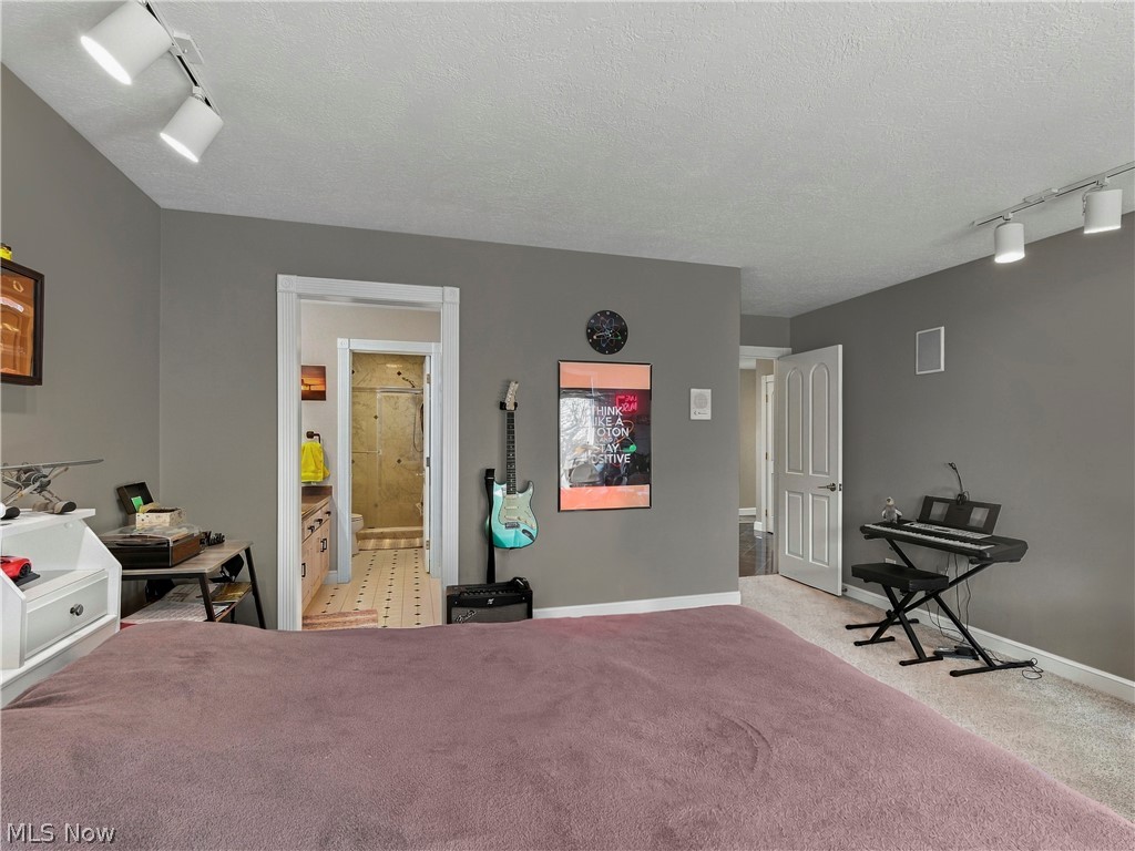 411 Donahey Avenue NE New Philadelphia OH 44663