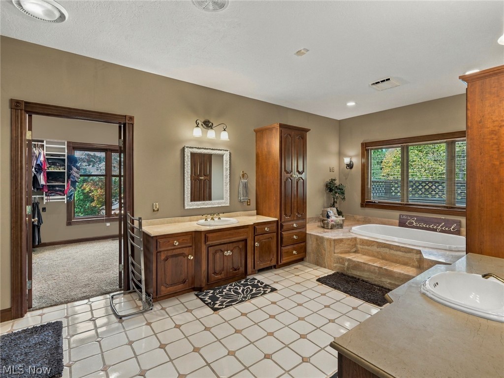 411 Donahey Avenue NE New Philadelphia OH 44663