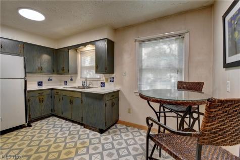 679 Mohawk Avenue Akron OH 44305