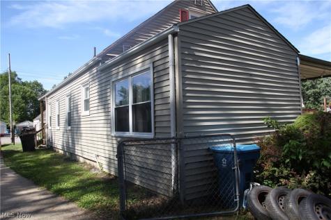 2580 E 37th Street Lorain OH 44055