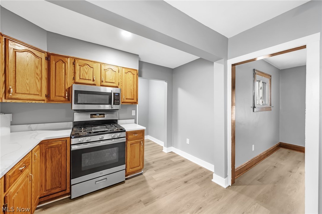 1516 Newton Street Akron OH 44305