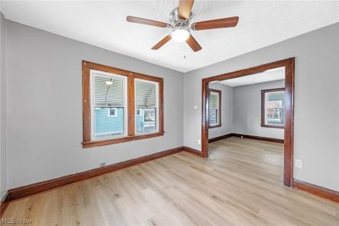 1516 Newton Street Akron OH 44305
