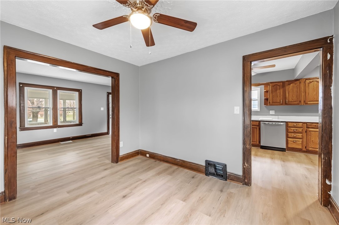 1516 Newton Street Akron OH 44305