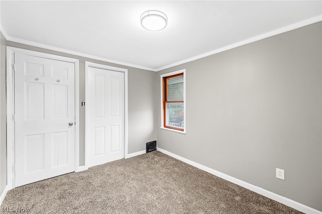 1516 Newton Street Akron OH 44305