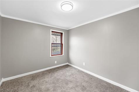 1516 Newton Street Akron OH 44305