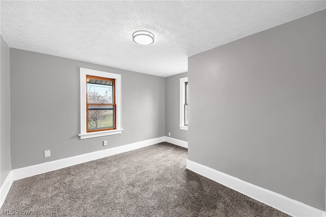 1516 Newton Street Akron OH 44305