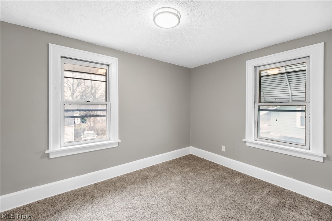 1516 Newton Street Akron OH 44305
