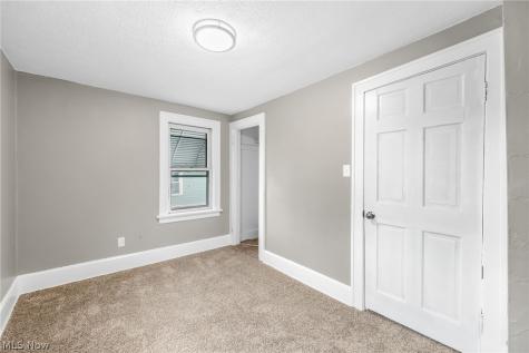 1516 Newton Street Akron OH 44305