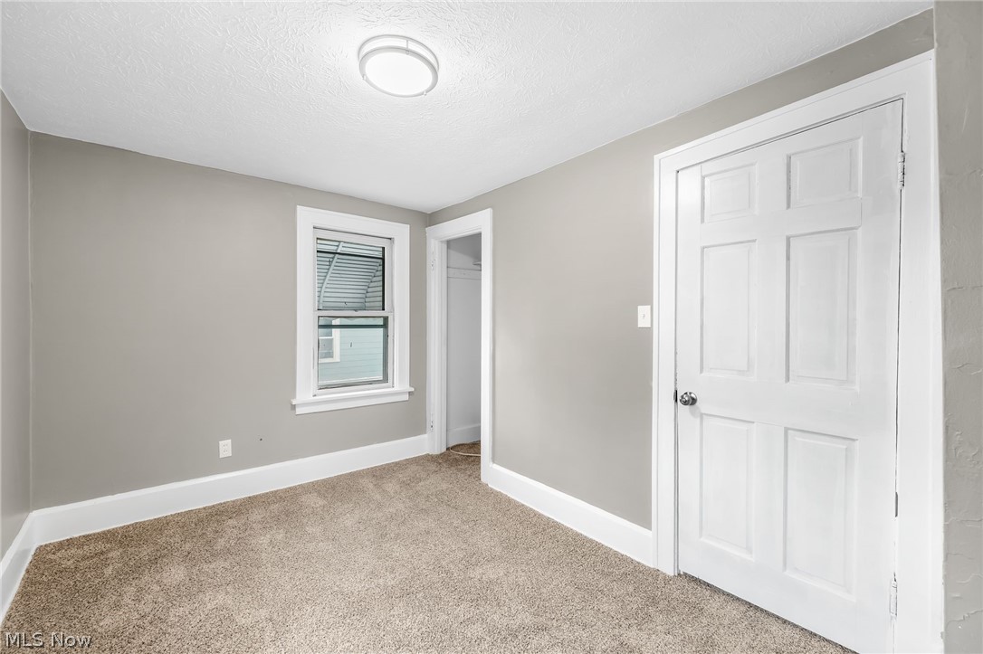 1516 Newton Street Akron OH 44305
