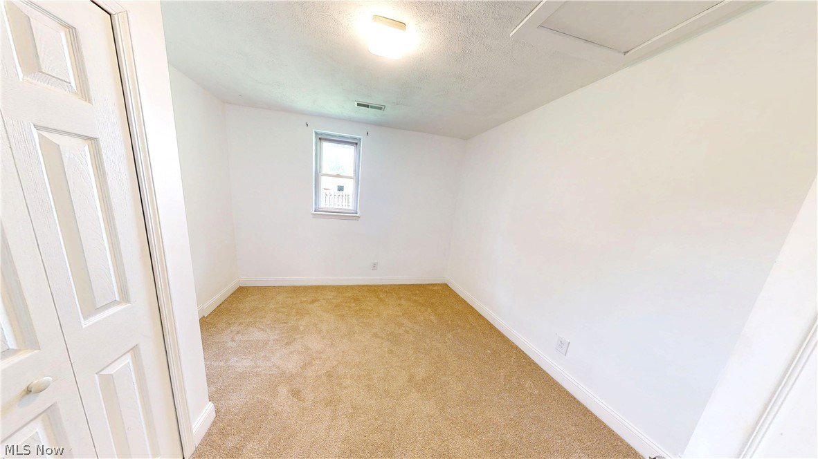 16702 Findlay Street Chagrin Falls OH 44023