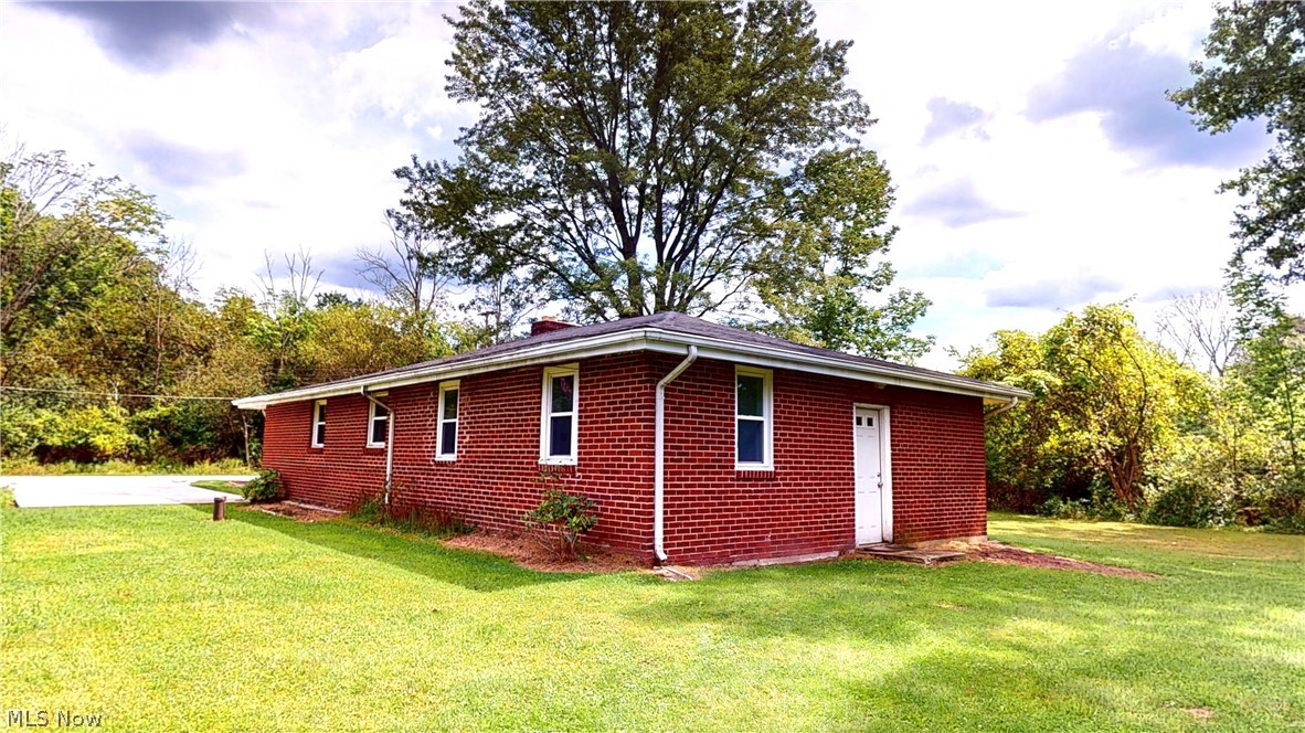 16702 Findlay Street Chagrin Falls OH 44023
