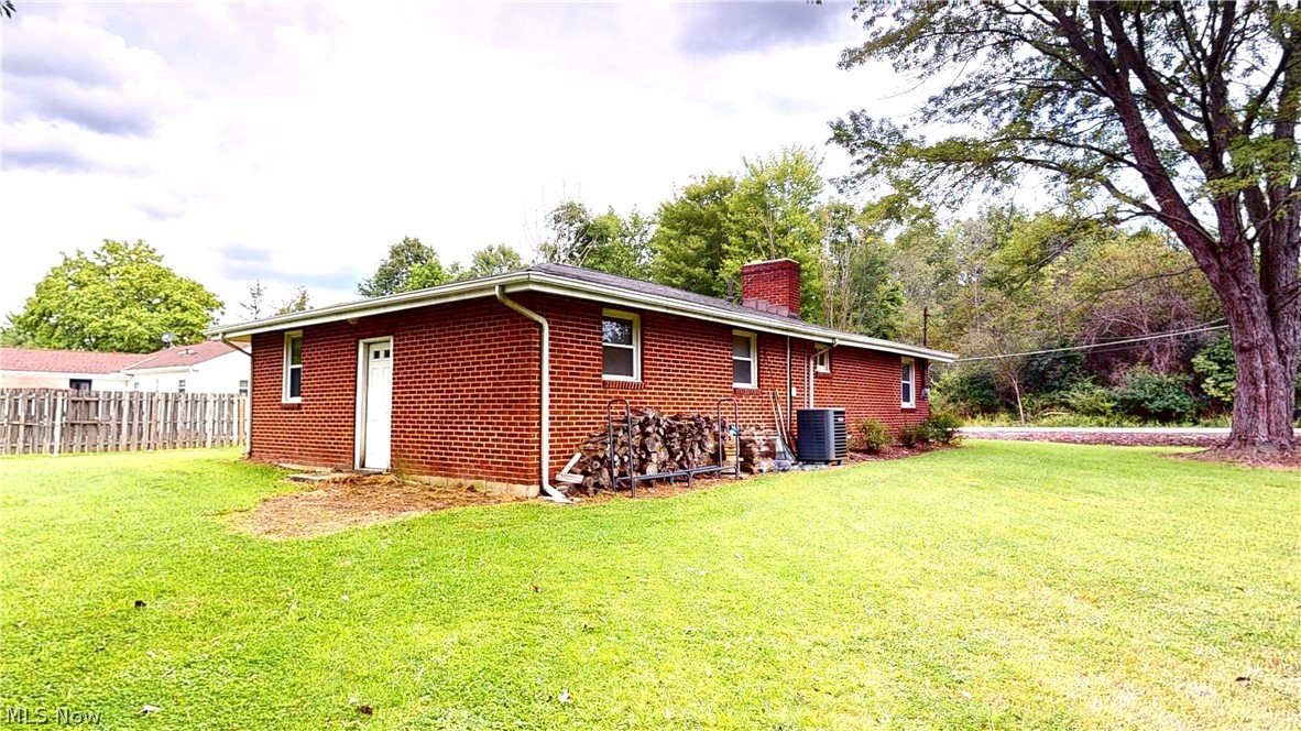 16702 Findlay Street Chagrin Falls OH 44023
