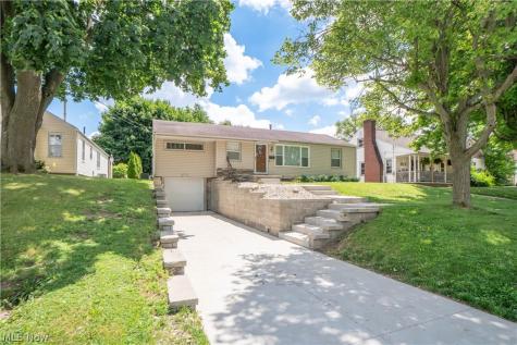 184 Ambrose Avenue NW Canton OH 44708