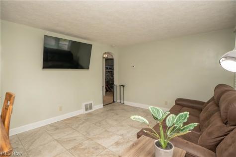 184 Ambrose Avenue NW Canton OH 44708