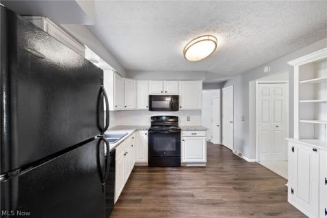 11179 Billingham Avenue NW Uniontown OH 44685