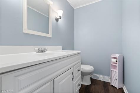 11179 Billingham Avenue NW Uniontown OH 44685