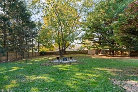 11179 Billingham Avenue NW Uniontown OH 44685