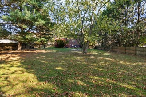 11179 Billingham Avenue NW Uniontown OH 44685