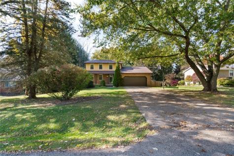 11179 Billingham Avenue NW Uniontown OH 44685