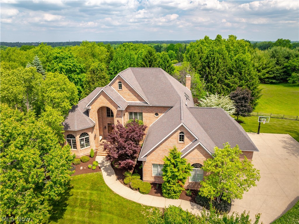 1544 Pilgrims Knob SE Canton OH 44709