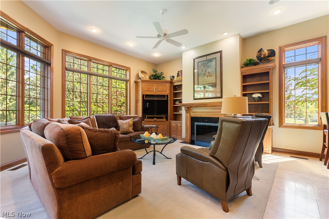 1544 Pilgrims Knob SE Canton OH 44709