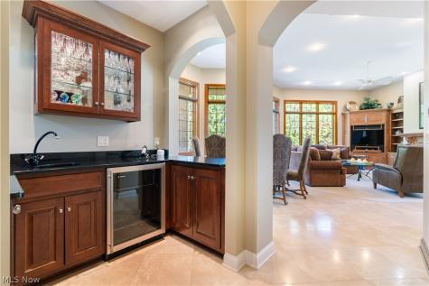 1544 Pilgrims Knob SE Canton OH 44709