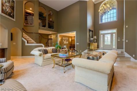 1544 Pilgrims Knob SE Canton OH 44709