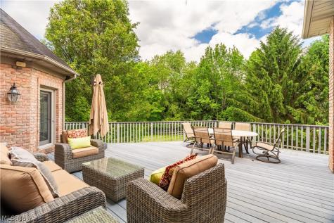 1544 Pilgrims Knob SE Canton OH 44709