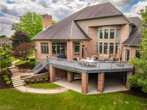 1544 Pilgrims Knob SE Canton OH 44709
