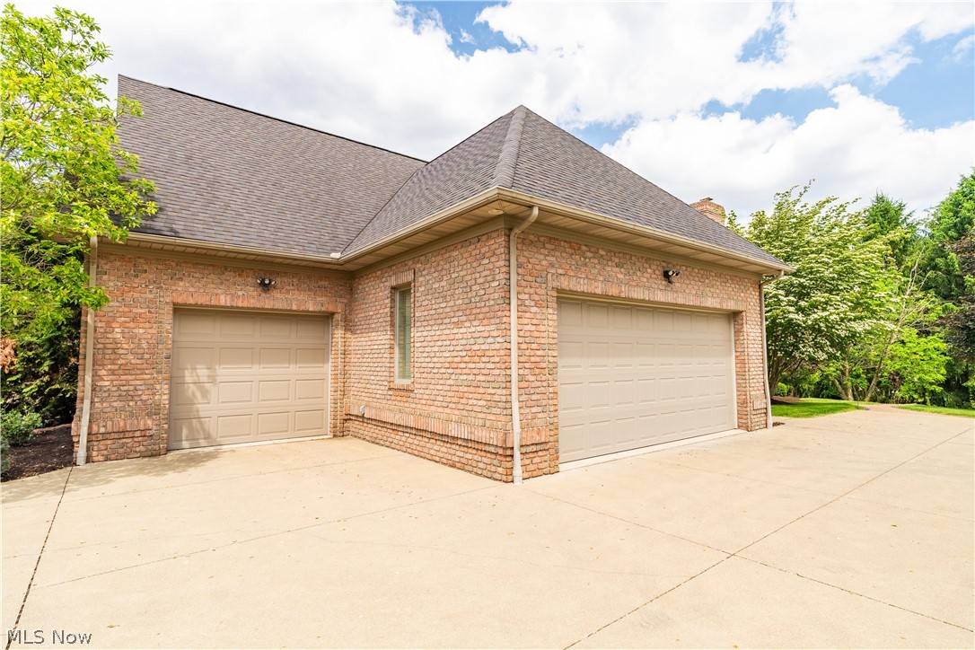 1544 Pilgrims Knob SE Canton OH 44709