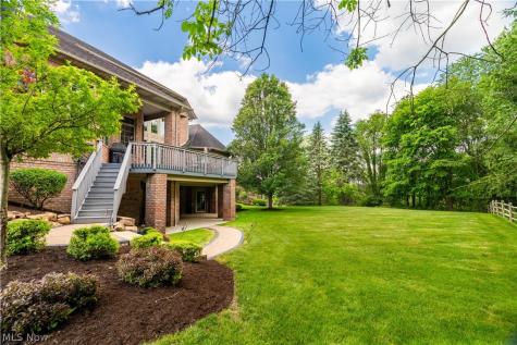 1544 Pilgrims Knob SE Canton OH 44709
