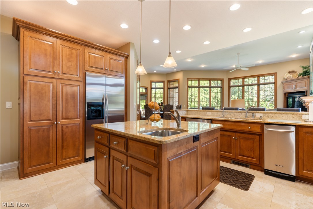 1544 Pilgrims Knob SE Canton OH 44709